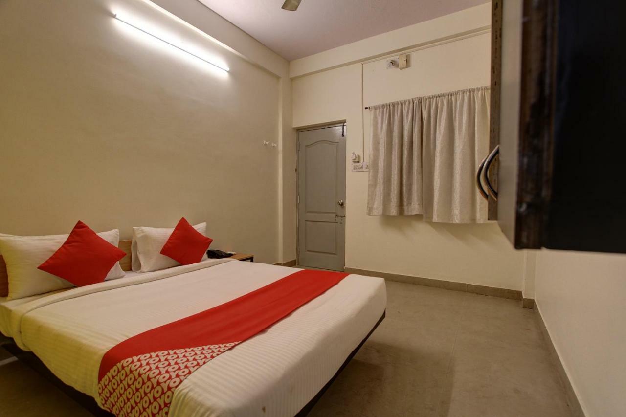 Oyo Flagship 36650 Tristar Inn Coimbatore Værelse billede