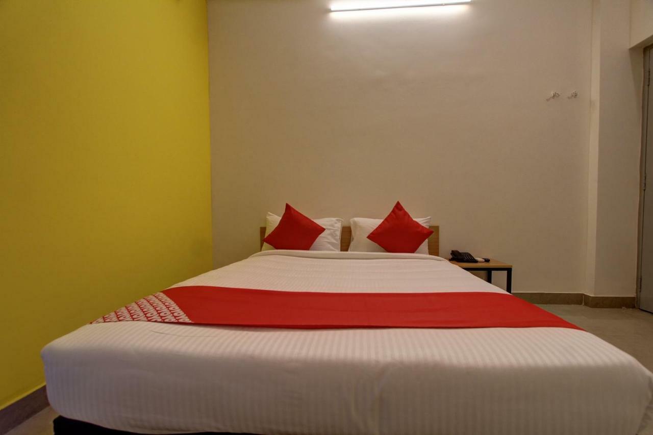 Oyo Flagship 36650 Tristar Inn Coimbatore Værelse billede