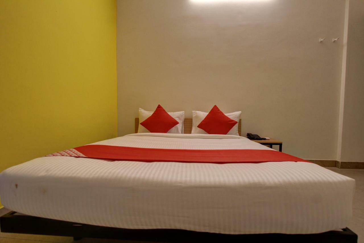 Oyo Flagship 36650 Tristar Inn Coimbatore Værelse billede