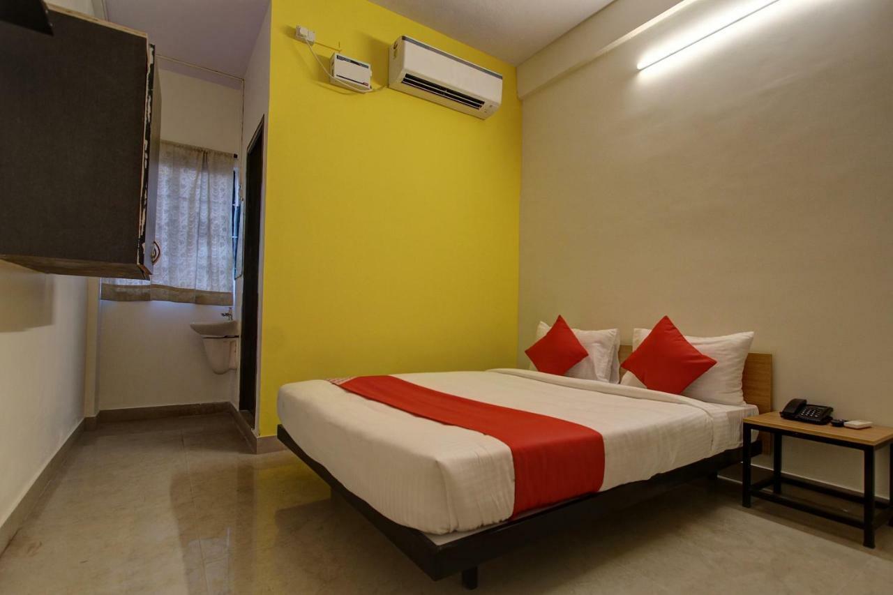 Oyo Flagship 36650 Tristar Inn Coimbatore Værelse billede
